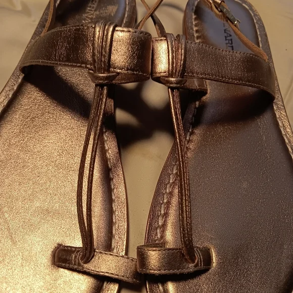 Gold sandals - Picture 2 of 5